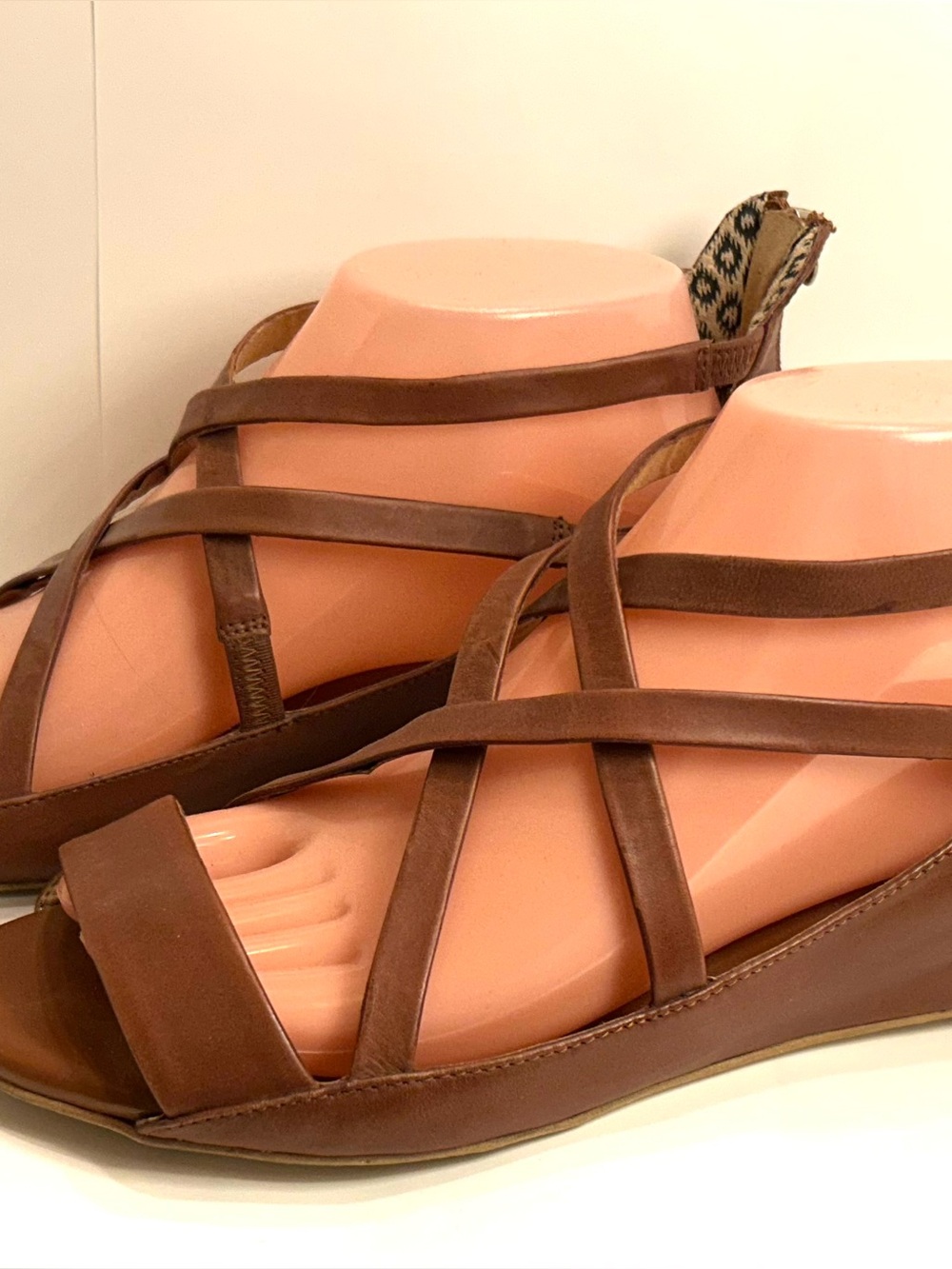 Matt Bernson caramel leather size 8 sandals with zipper heel and tassel